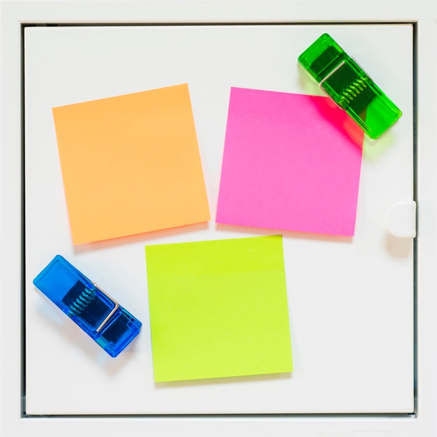 Free Photo sticky notes and brackets