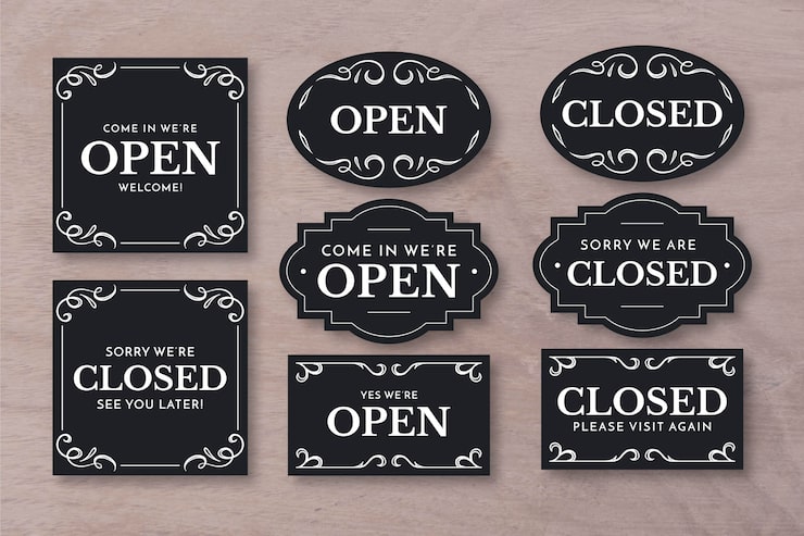 Free Vector vintage open and closed signboard pack