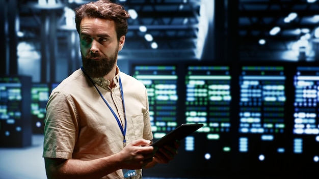 Photo data center using renewable energy