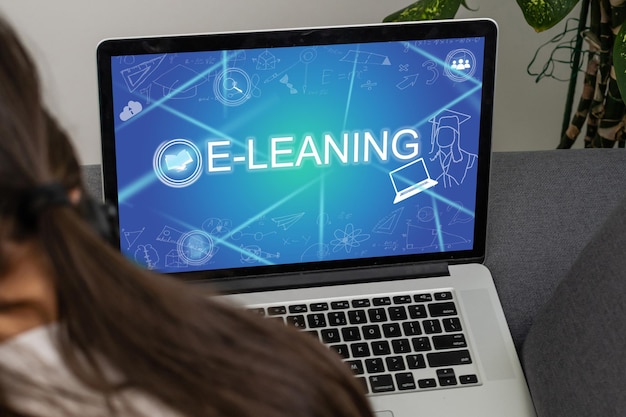 Photo e-learning education internet technology webinar online courses concept.
