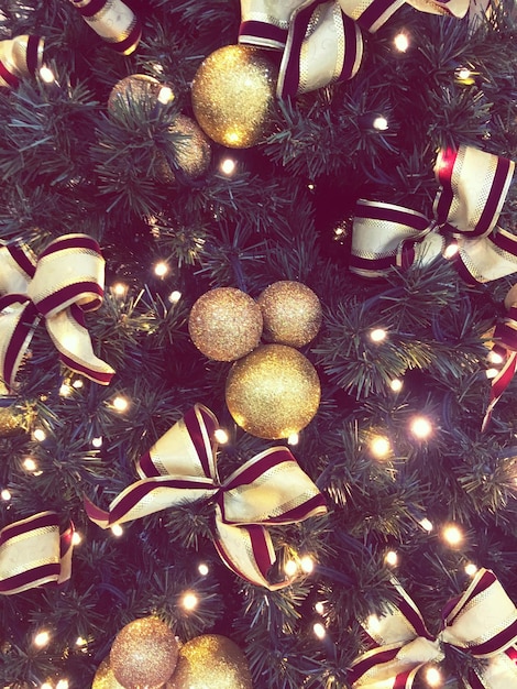 Photo full frame shot of decorated christmas tree