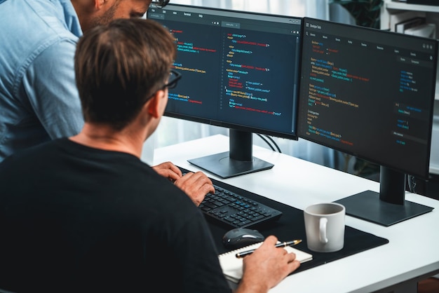 Photo it developers discussing online software development information sellable