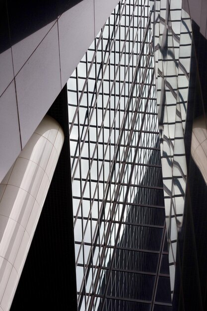 Photo low angle view of modern building