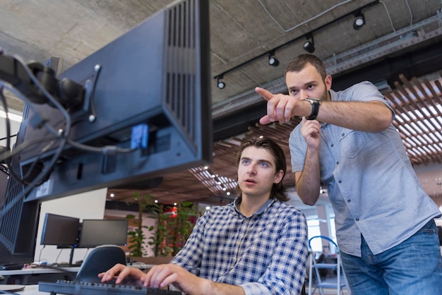 Photo startup business people group working as team to find  solution to problem